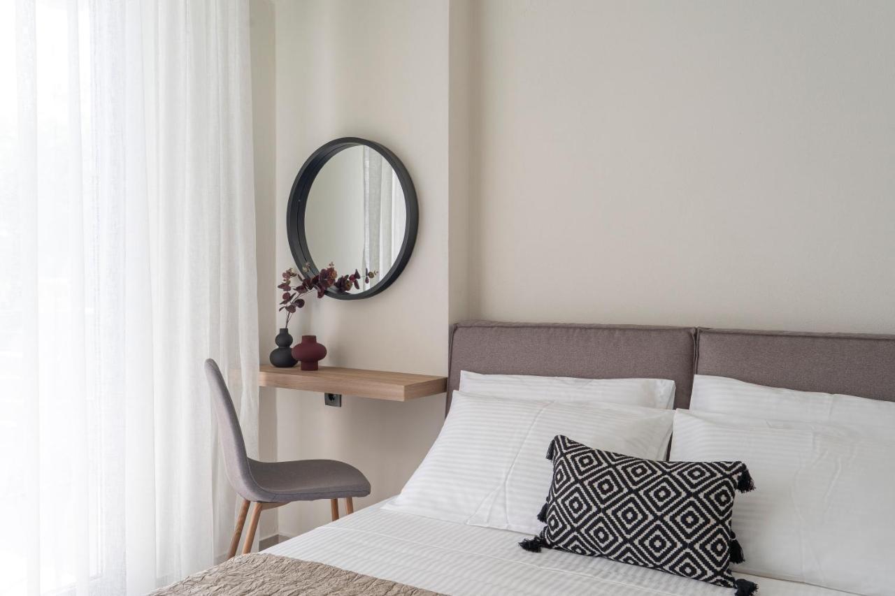 Aelia Seaside Luxury Suites ネア・カルヴァリ エクステリア 写真
