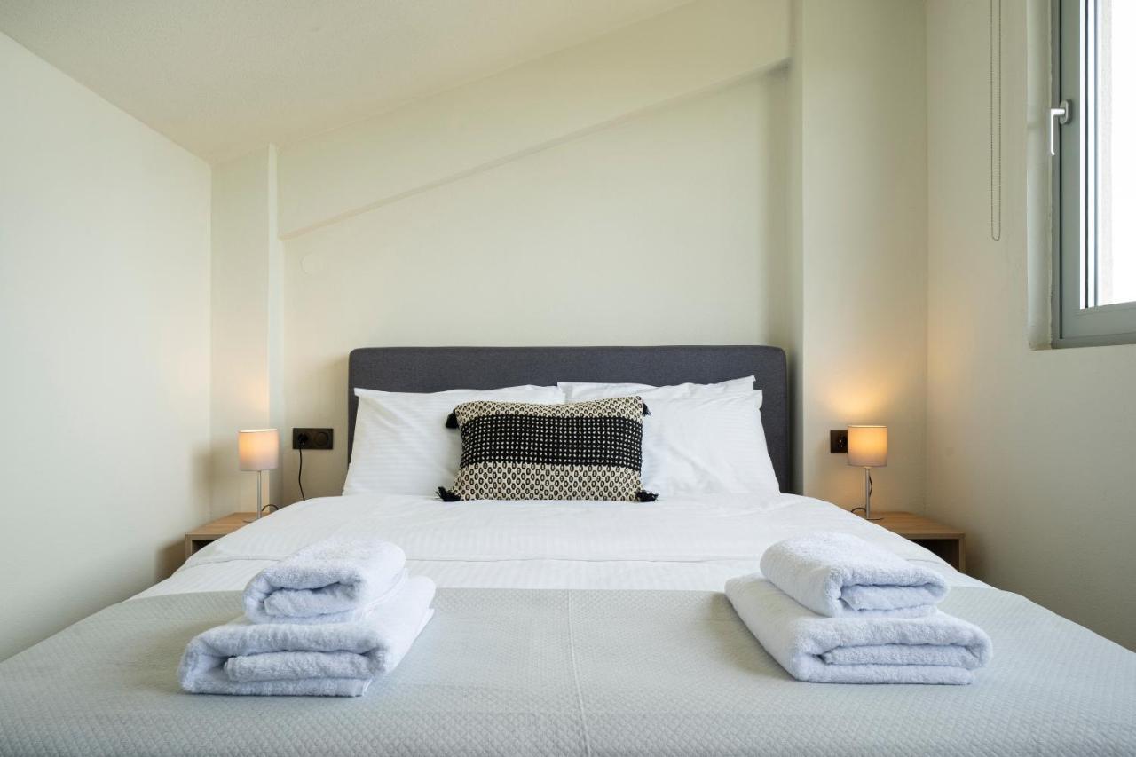 Aelia Seaside Luxury Suites ネア・カルヴァリ エクステリア 写真